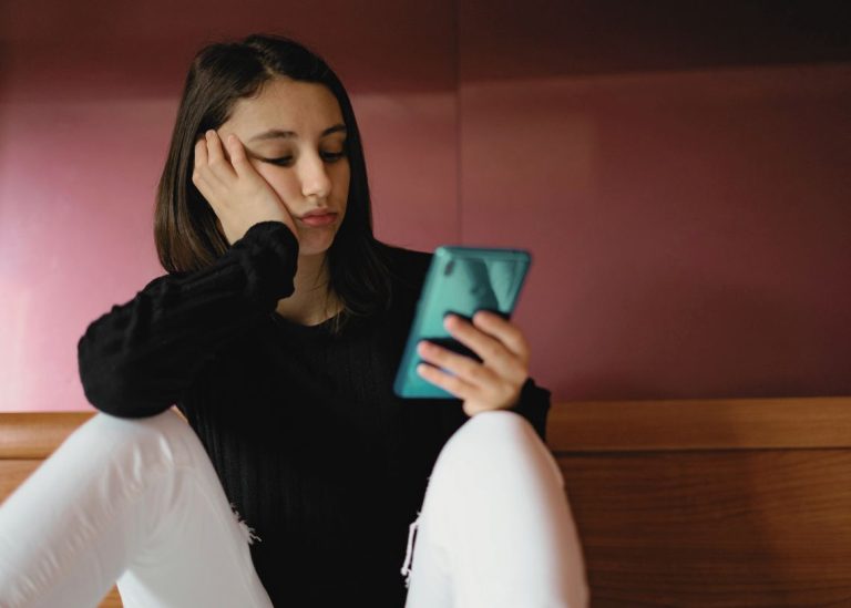 Estudio revela que el uso excesivo de Instagram es hábito más que adicción