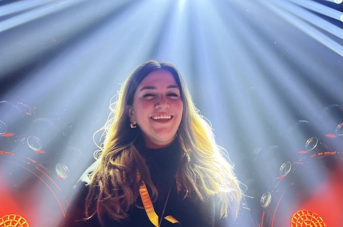 Karla López, diseñadora de iluminación, es la primera mexicana reconocida por el Live Design International