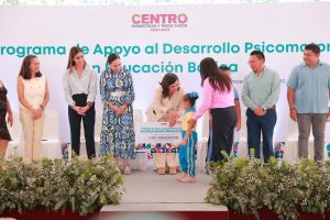 Fortalece gobierno de Centro formación integral en niñez de nivel básico con entrega de kits deportivos