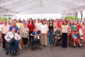 Yolanda Osuna Huerta entrega 96 aparatos ortopédicos a personas vulnerables de Centro