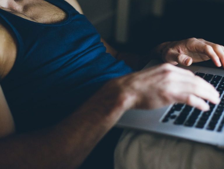 Instagram alertará a los padres si un adolescente busca repetidamente términos sobre suicidio o autolesión