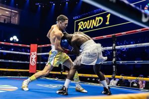 El ‘Güerito de Tepito’ deslumbra en su debut profesional con triunfo en Arabia Saudita