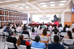 Capacitación contra la violencia digital mejora la atención a ciudadanos en Centro