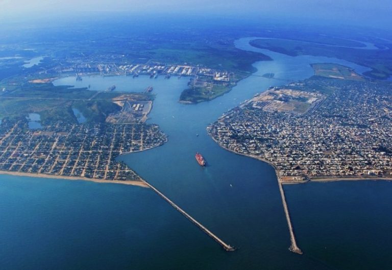 Pemex y Corredor Interoceánico firman convenio para articular infraestructura energética y logística del Istmo