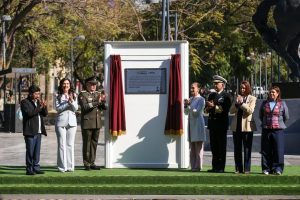 Claudia Sheinbaum encabeza conmemoración de la Marcha de la Lealtad y devela placa en Palacio Nacional