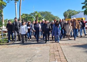 Javier May acelera obras del stand ganadero en Parque Tabasco